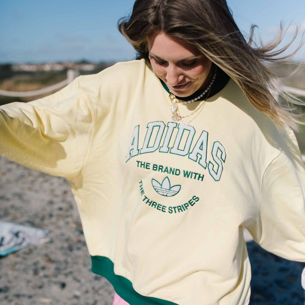 Adidas Contrast Trim Crewneck Sweatshirt Medium Butter Yellow Green Trefoil Logo